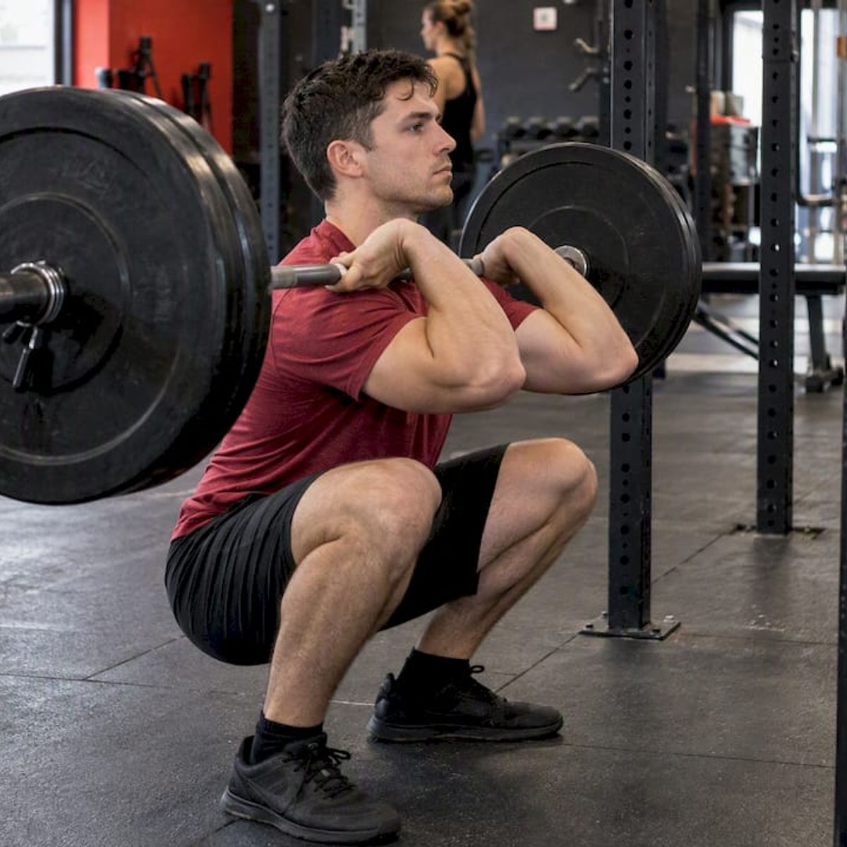 Front Squat vs Back Squat: Choose Your Lift for the Next 2 Weeks hero image