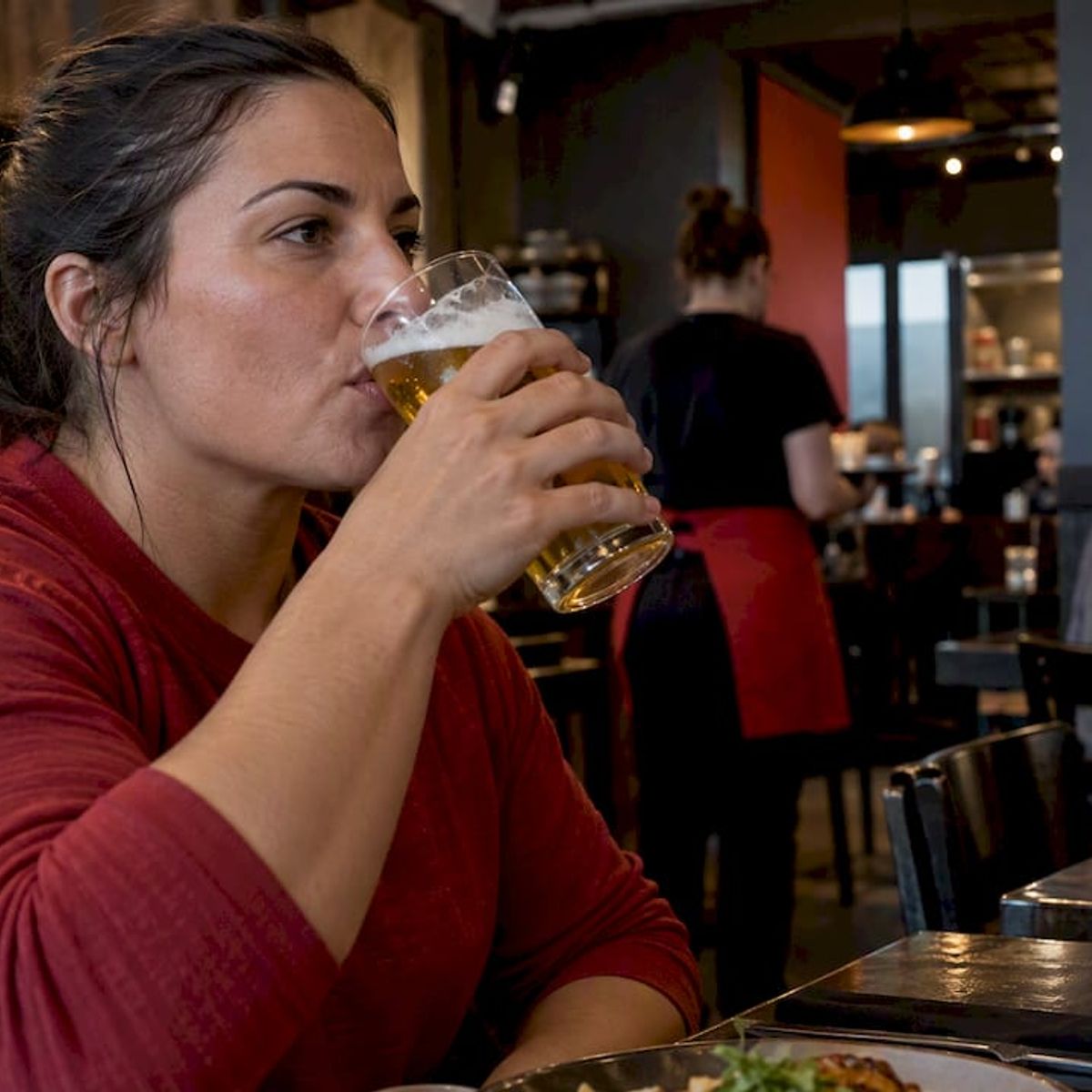 Alcohol and Fat Loss: What Drinking Really Does hero image